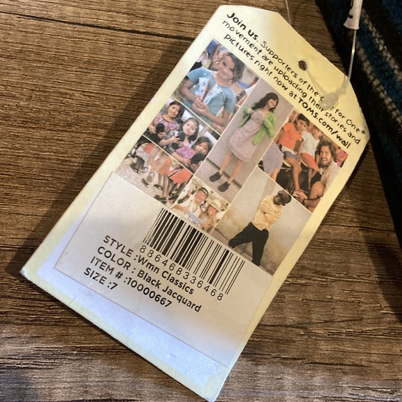 TOMS Black Jacquard women’s classics slip on shoes - Picture 2 of 8